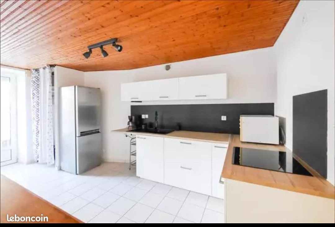 Maison à louer, 123m², Saint-Martin-des-Noyers