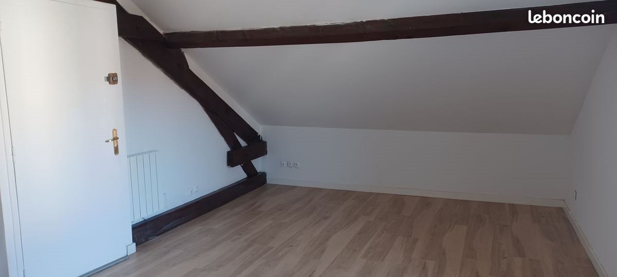 Appartement à louer, 16m², Pont-de-Chéruy