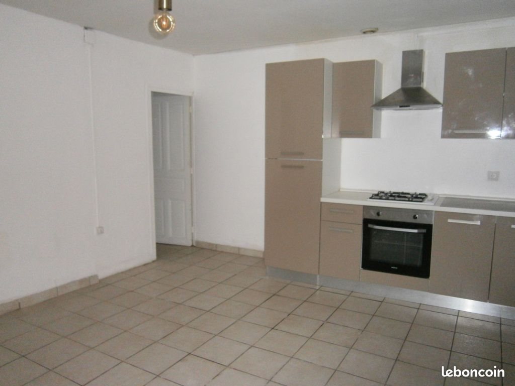 Appartement à louer, 45m², Autun
