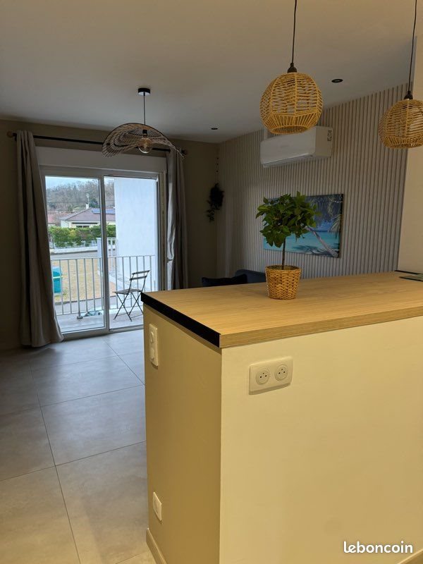 Appartement à louer, 25m², Saint-Pierre-de-Chandieu