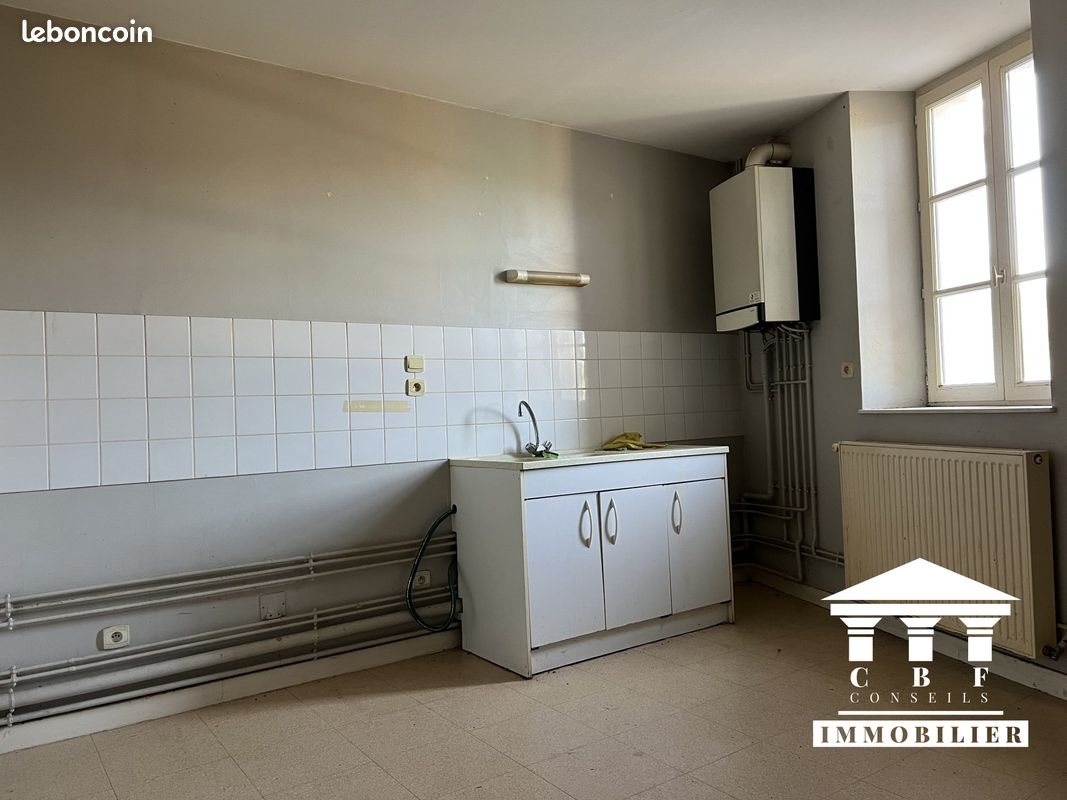 Appartement à vendre, 142m², Saint-Sernin-du-Bois