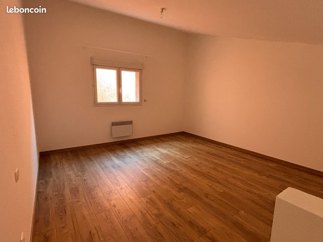 Appartement à louer, 55m², Mèze
