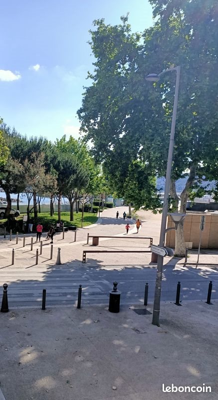 Appartement à louer, 26m², Marseille 16ème