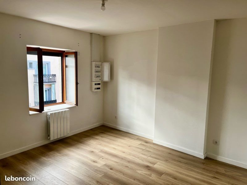 Appartement à louer, 45m², Sury-le-Comtal
