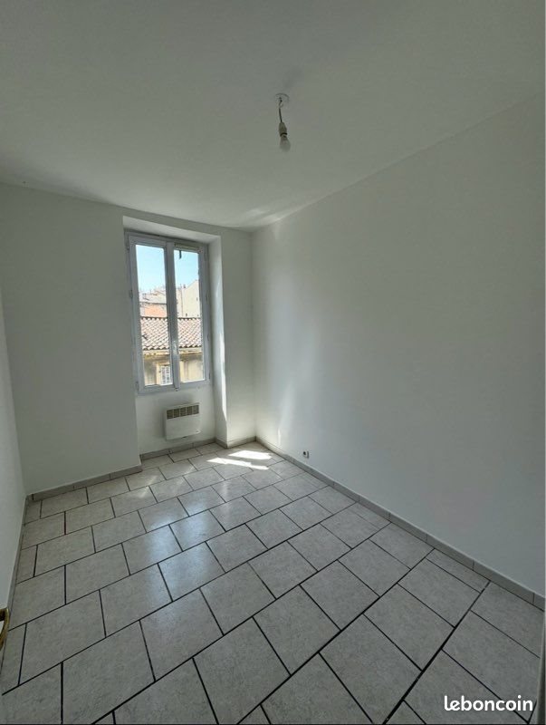 Appartement à louer, 35m², Marseille 3ème