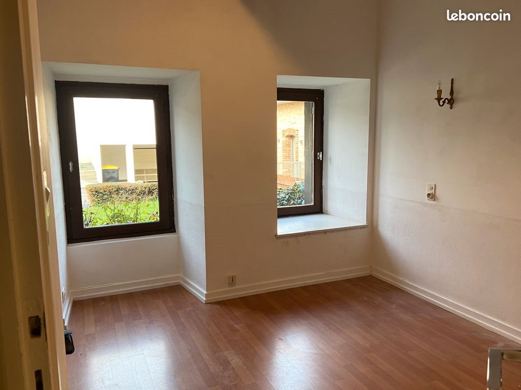 Maison à louer, 99m², Brécé