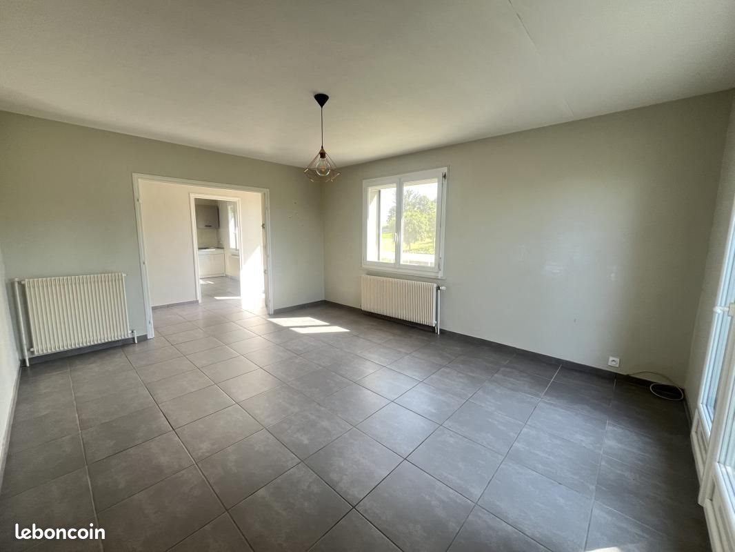 Appartement à louer, 87m², Aveizieux