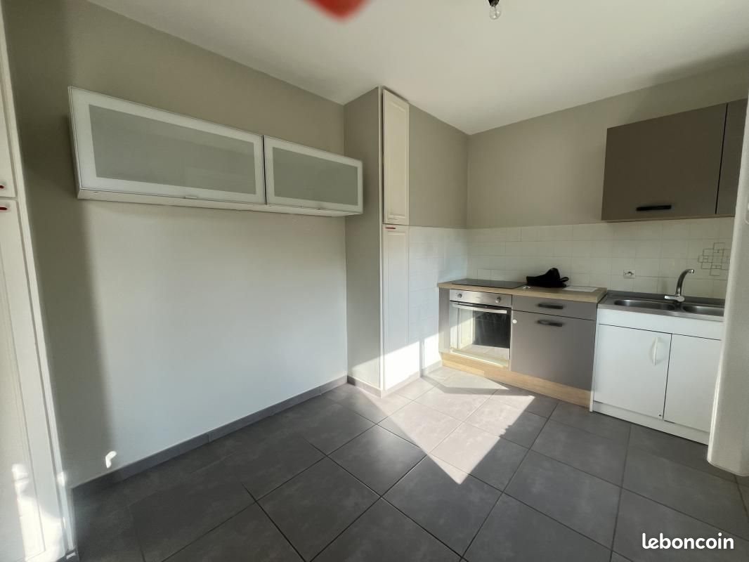 Appartement à louer, 87m², Aveizieux