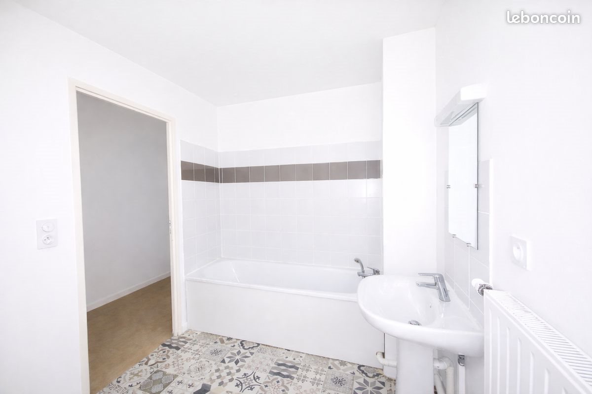 Appartement à louer, 85m², Petite-Forêt