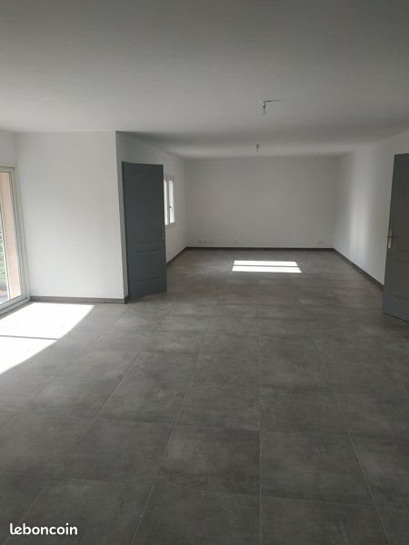 Appartement à louer, 98m², Roquefort-la-Bédoule