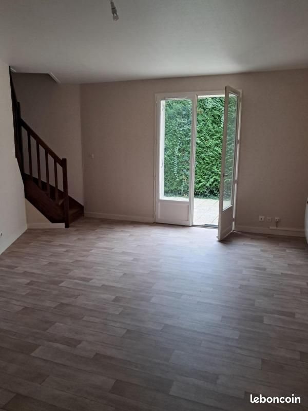 Appartement à louer, 66m², Hommes