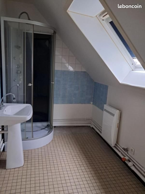 Appartement à louer, 66m², Hommes