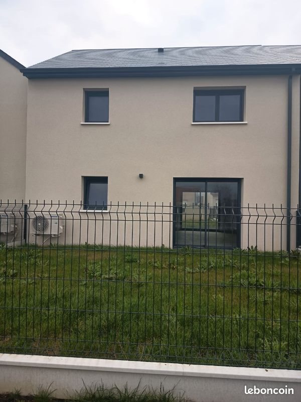 Maison à louer, 85m², Cresserons