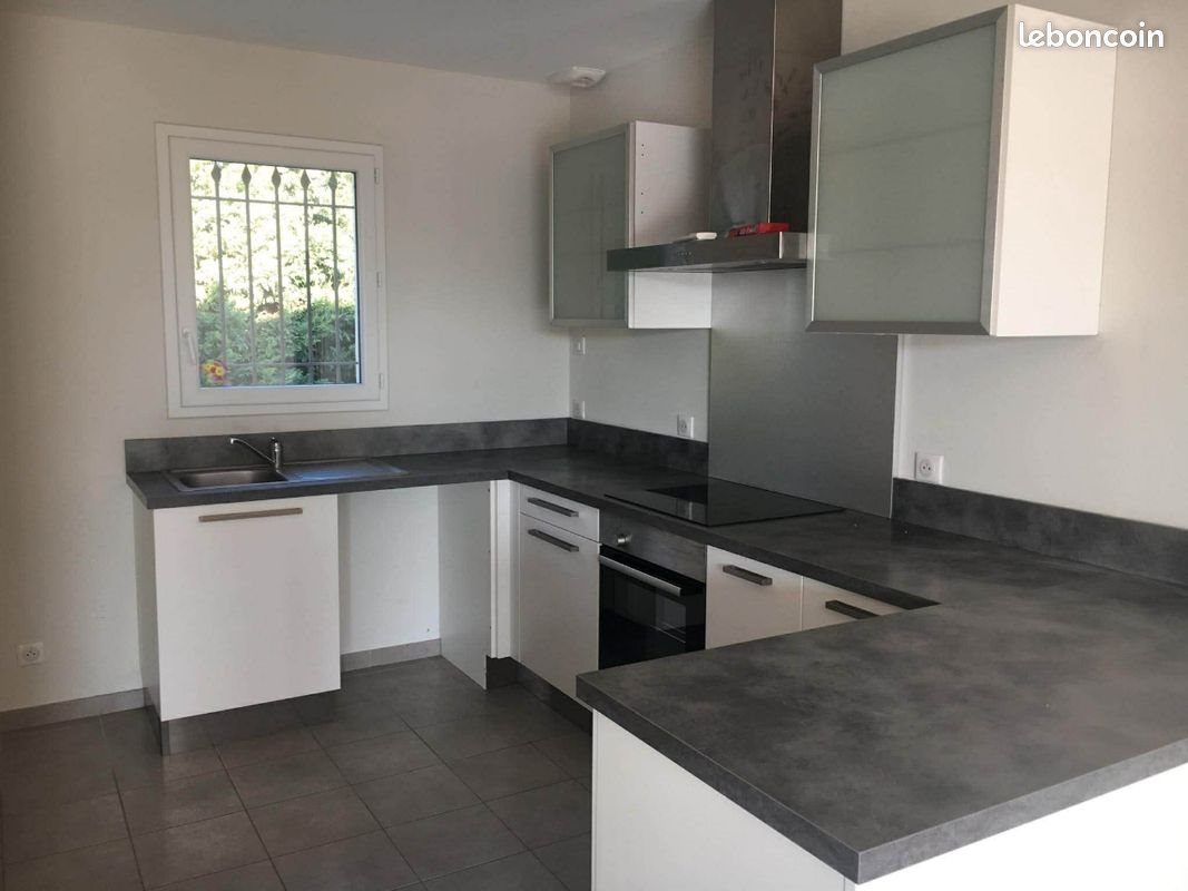 Maison à louer, 106m², Montfaucon