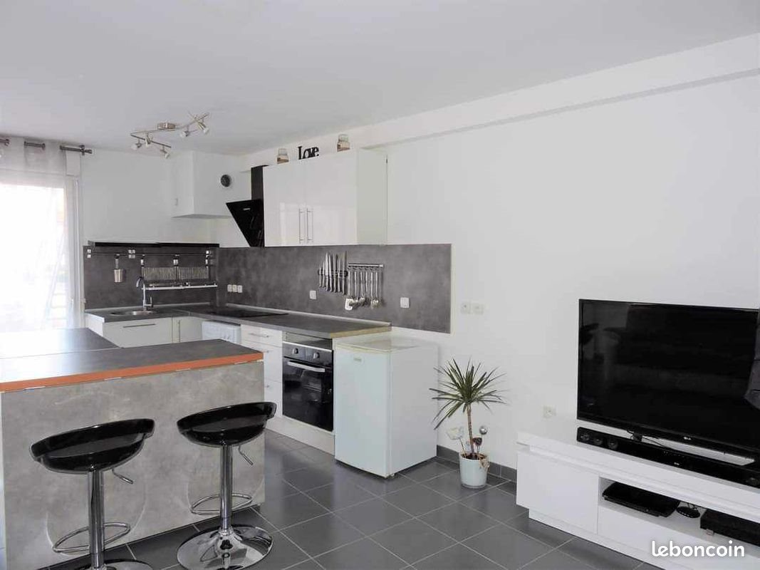 Appartement à louer, 41m², Cannes-Ecluse