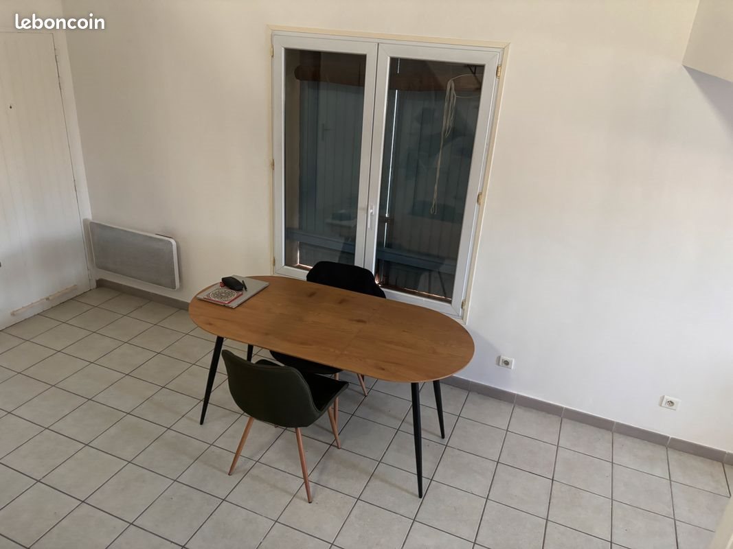 Appartement à louer, 66m², Saint-Mitre-les-Remparts