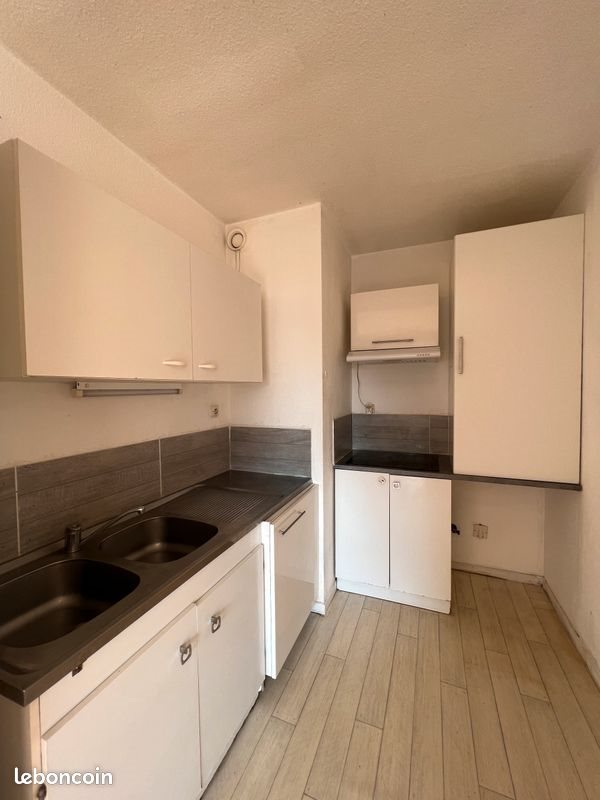 Appartement à louer, 45m², Nîmes