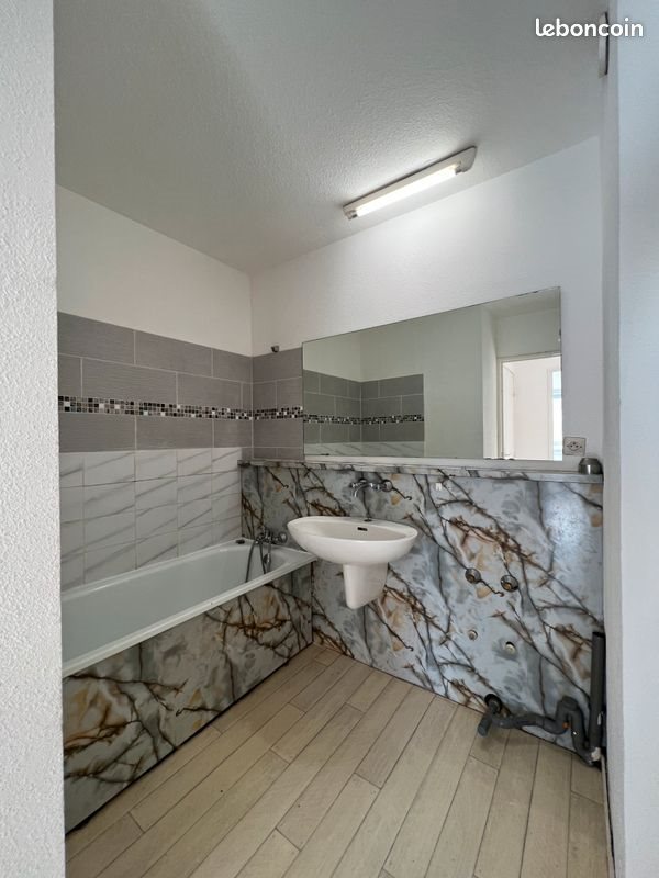 Appartement à louer, 45m², Nîmes