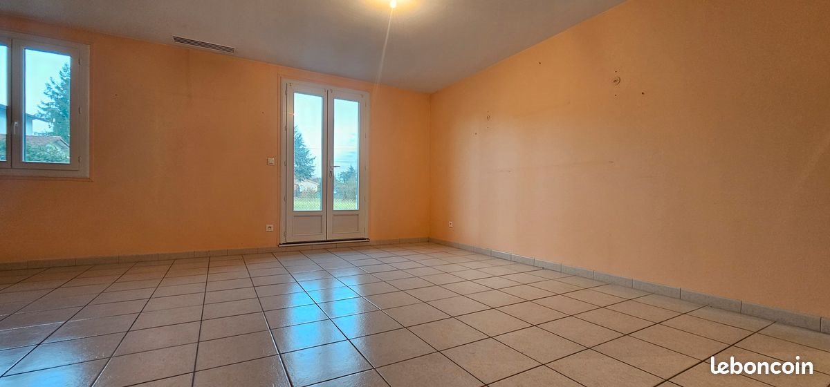 Maison à louer, 99m², Roquefort