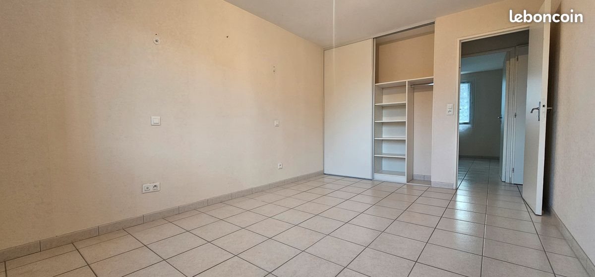 Maison à louer, 99m², Roquefort