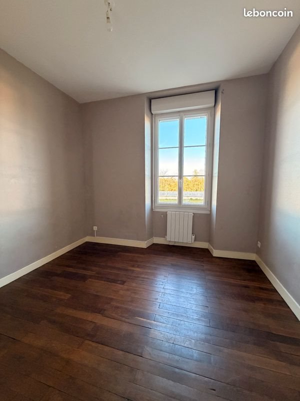 Appartement à louer, 80m², Saint-Claud
