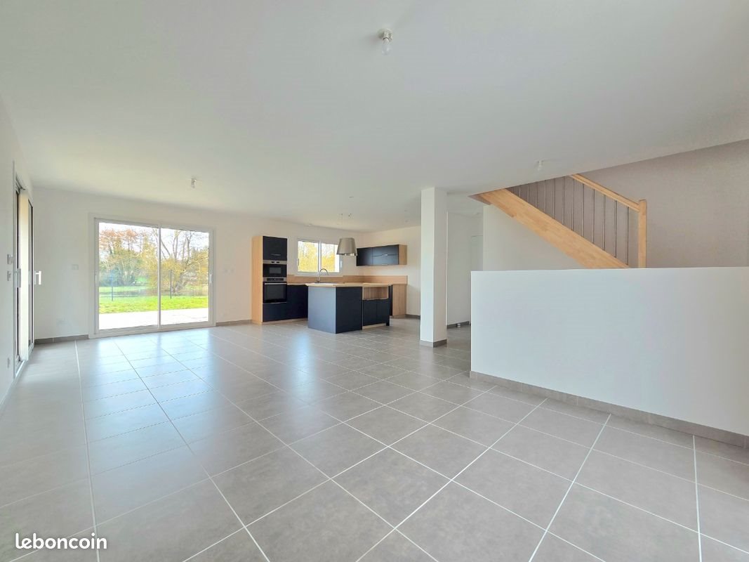 Maison à louer, 112m², Moncé-en-Belin