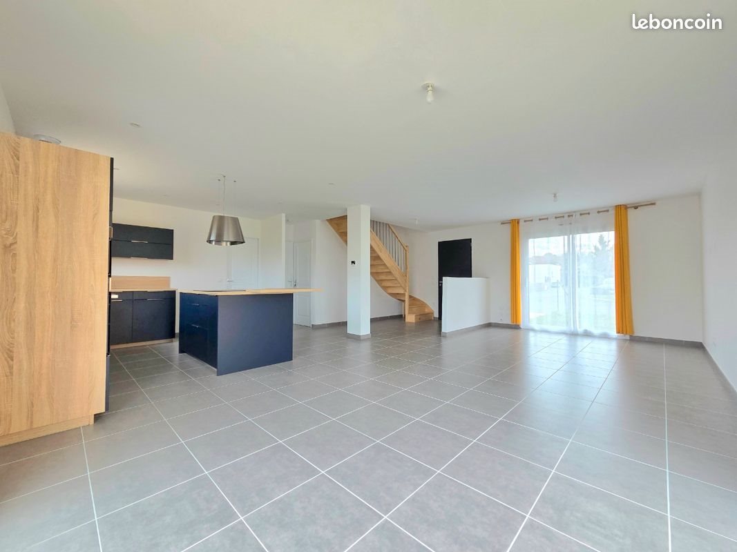 Maison à louer, 112m², Moncé-en-Belin