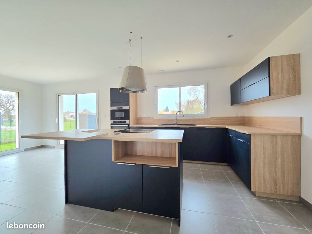 Maison à louer, 112m², Moncé-en-Belin