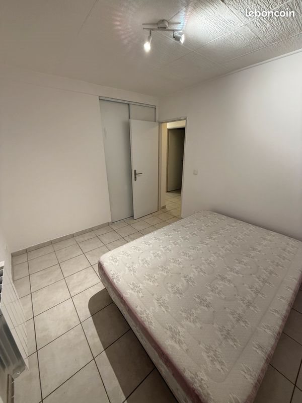 Maison à louer, 75m², Sigonce