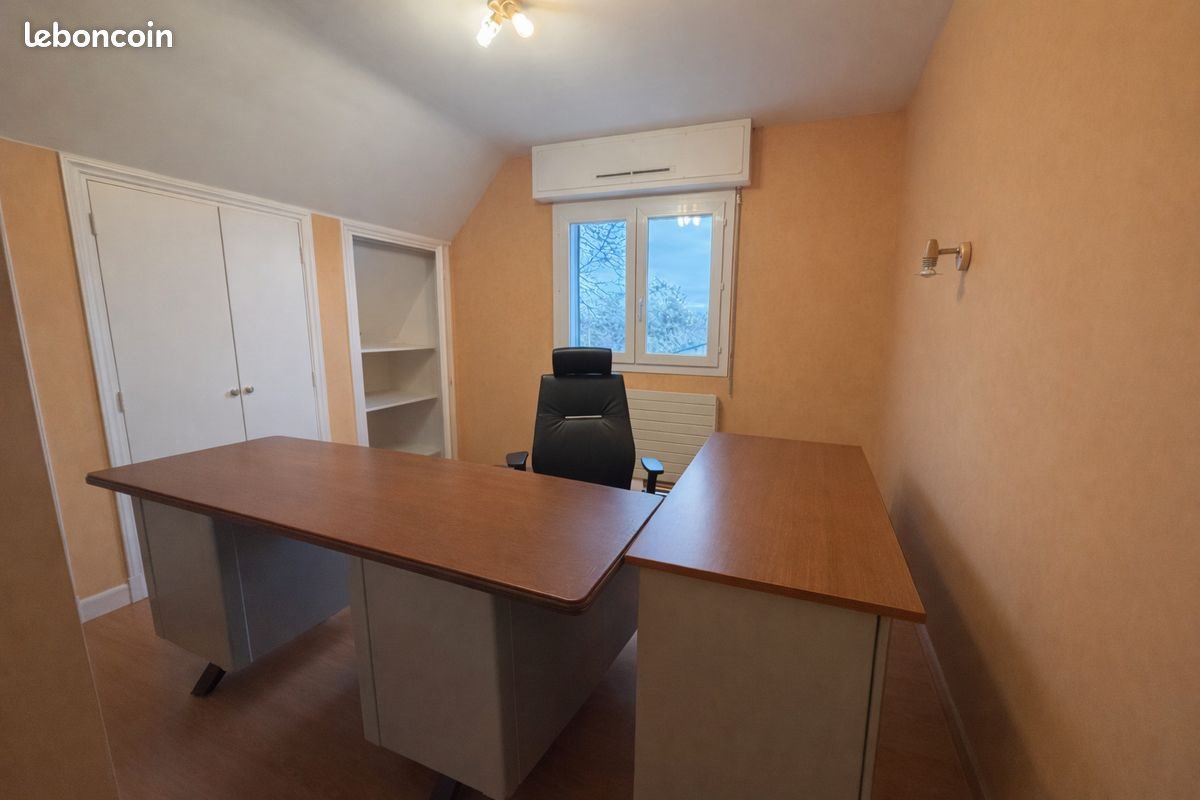 Maison à louer, 160m², Riantec