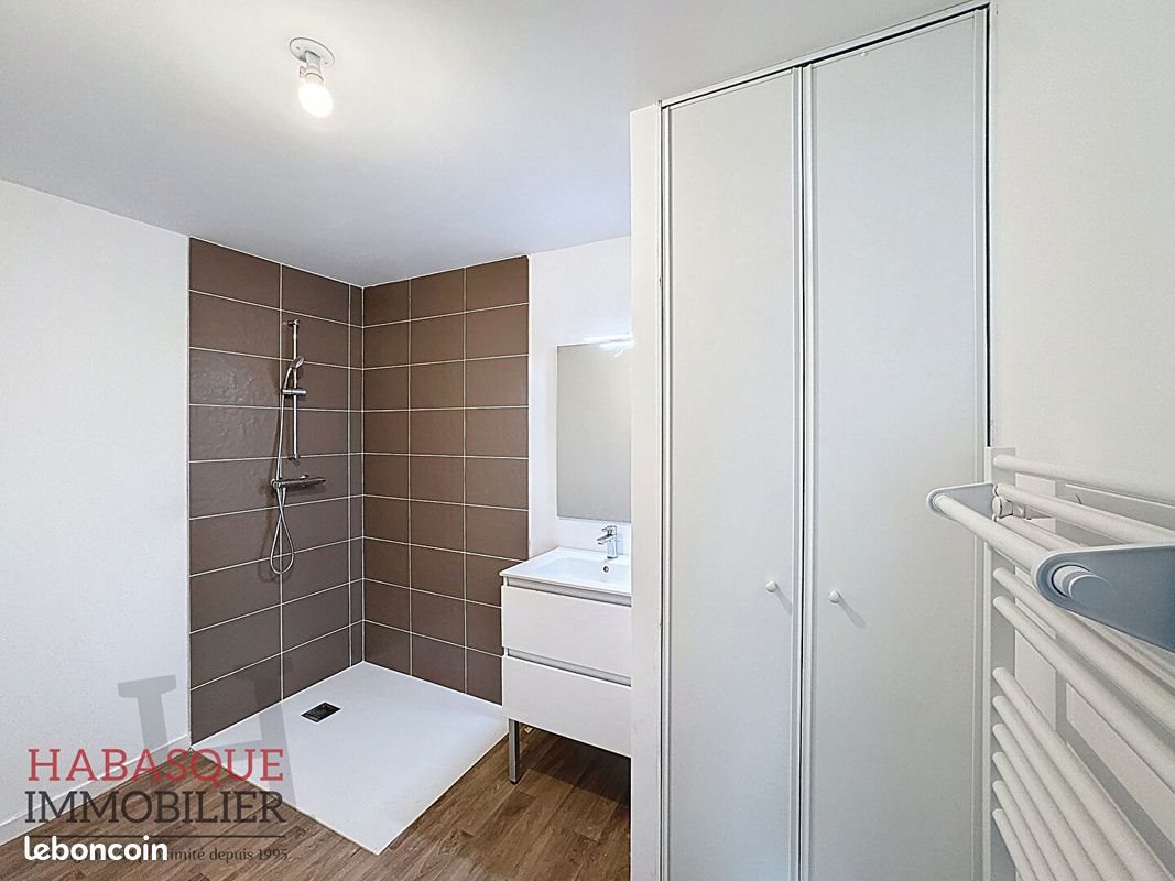 Appartement à louer, 49m², Landerneau