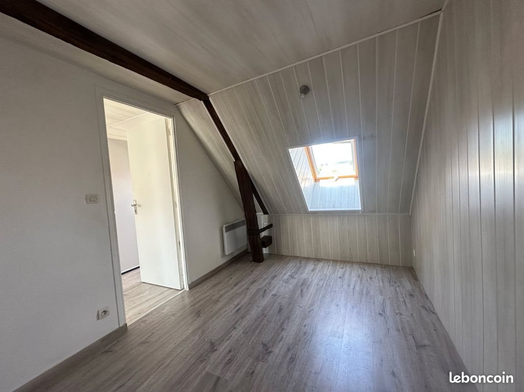 Appartement à louer, 60m², Ay