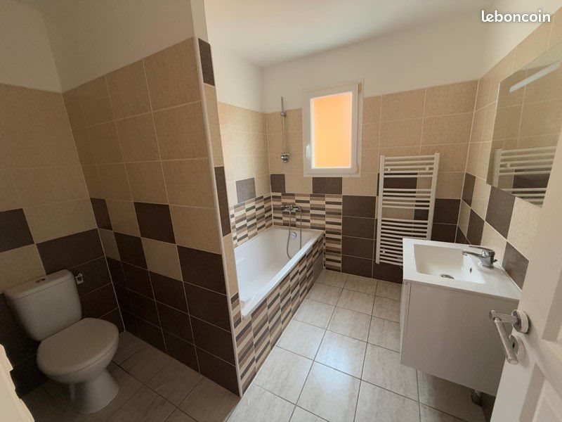 Maison à louer, 75m², Beaurepaire