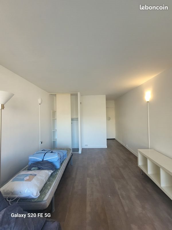 Appartement à louer, 24m², Nîmes