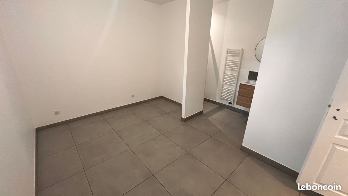 Maison à louer, 75m², Cozes