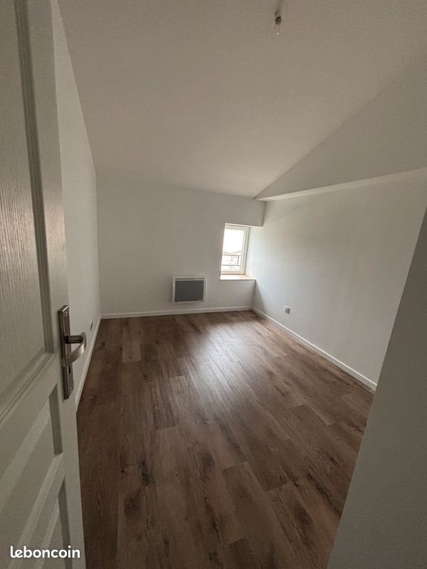 Maison à louer, 75m², Cozes