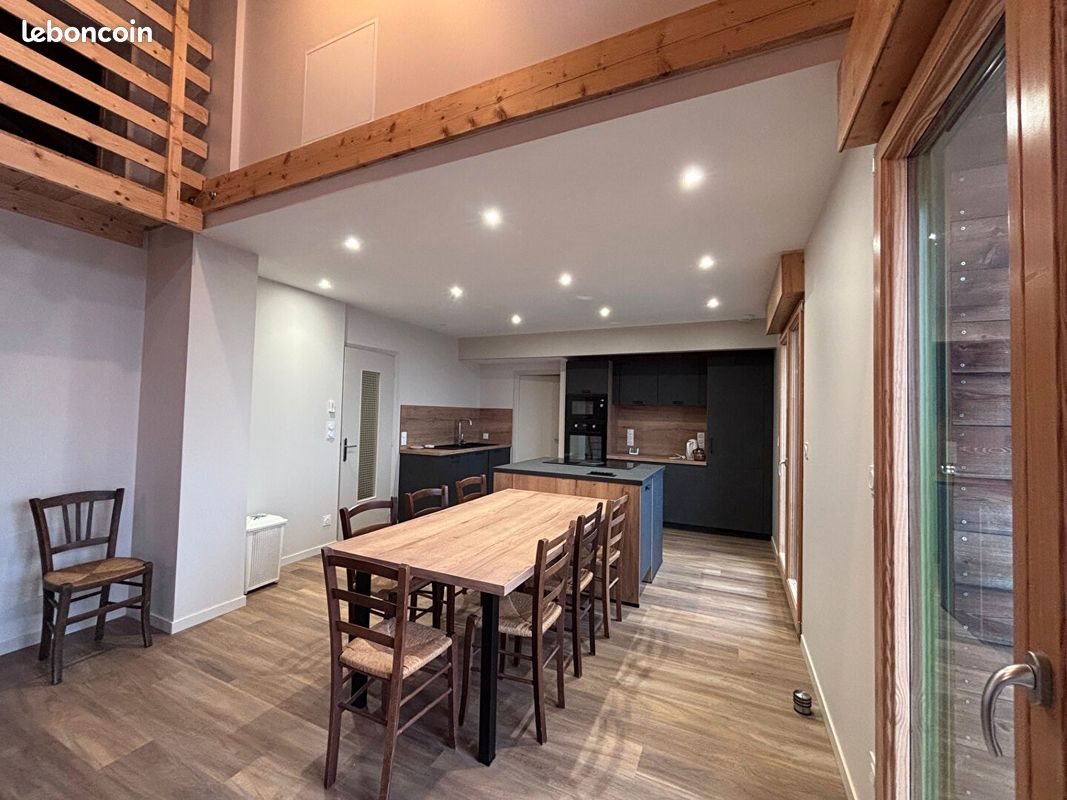 Appartement à louer, 107m², Doubs