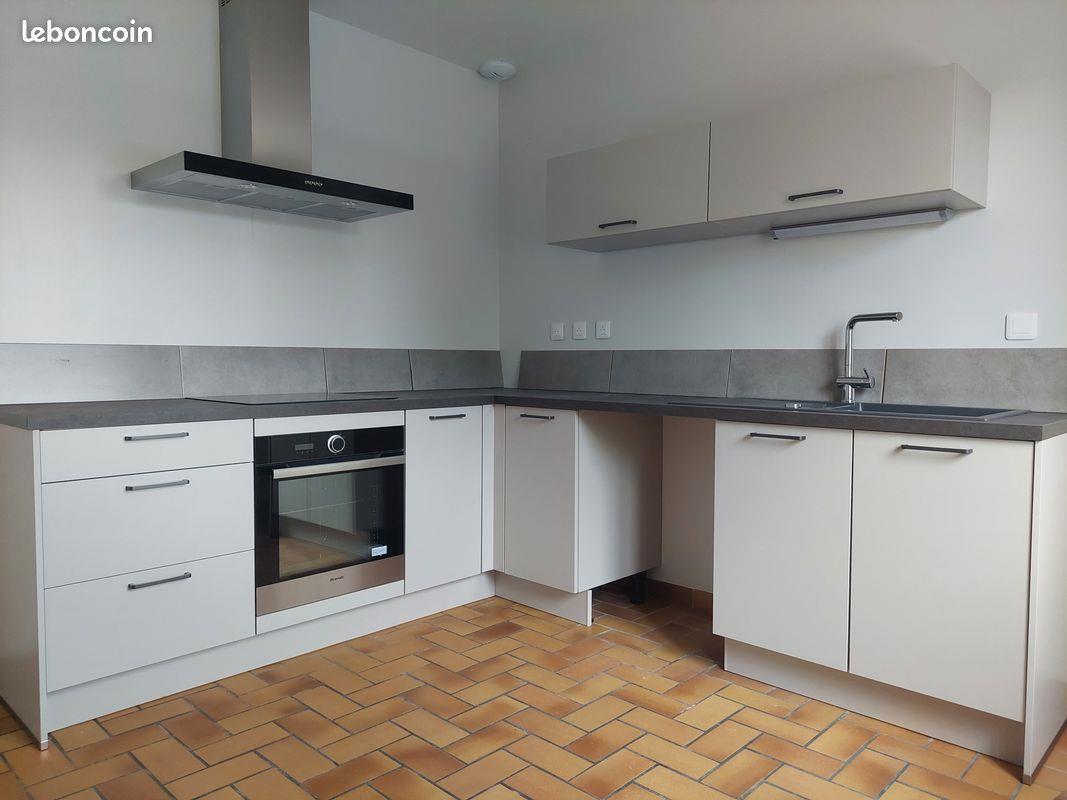 Maison à louer, 70m², Dangé-Saint-Romain