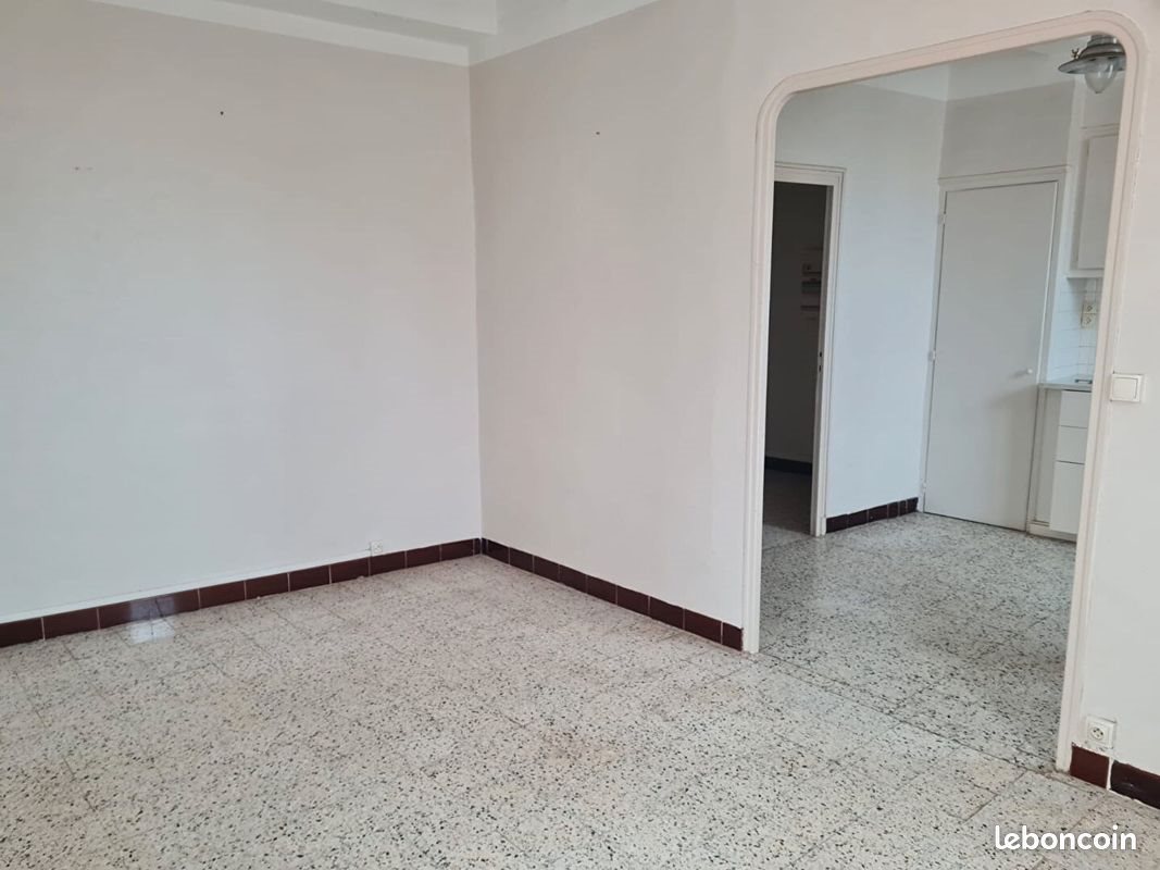 Appartement à louer, 54m², Trets