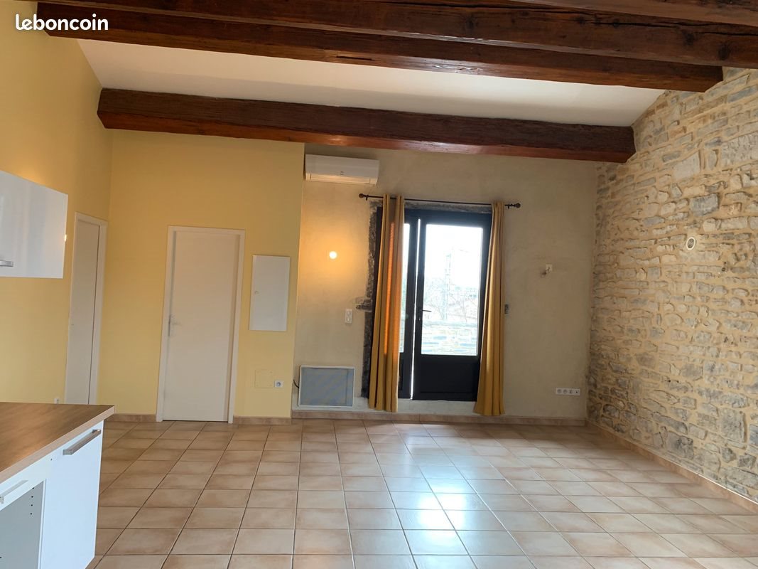 Appartement à louer, 67m², Claret