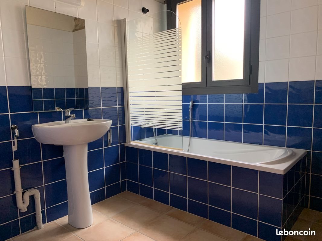 Appartement à louer, 67m², Claret