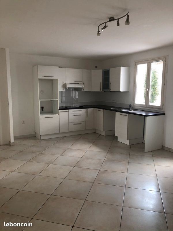 Appartement à louer, 75m², Castagniers