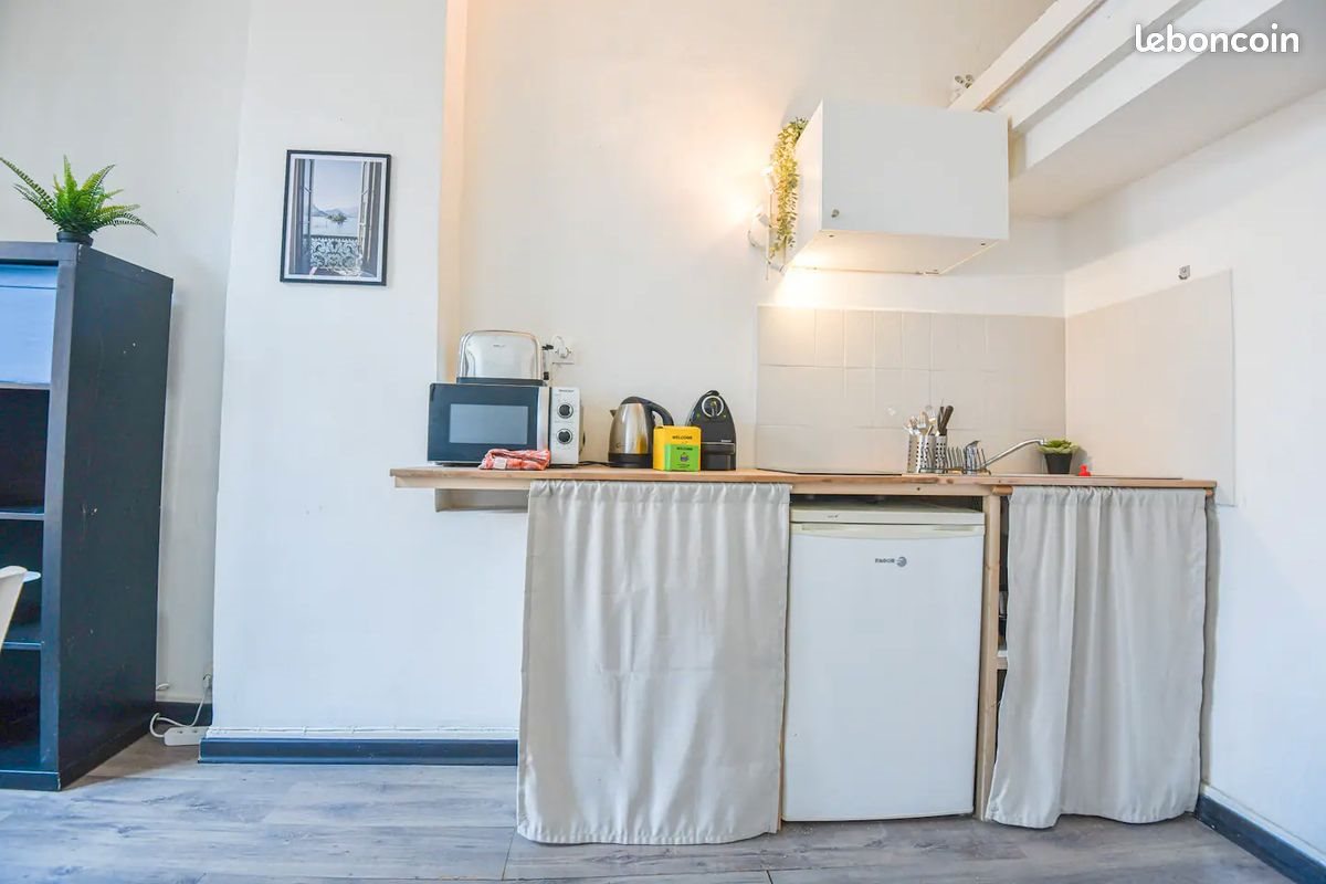 Appartement à louer, 29m², Marseille 6ème