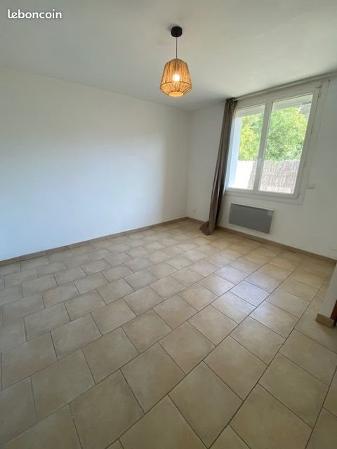 Appartement à louer, 42m², Saint-Cannat