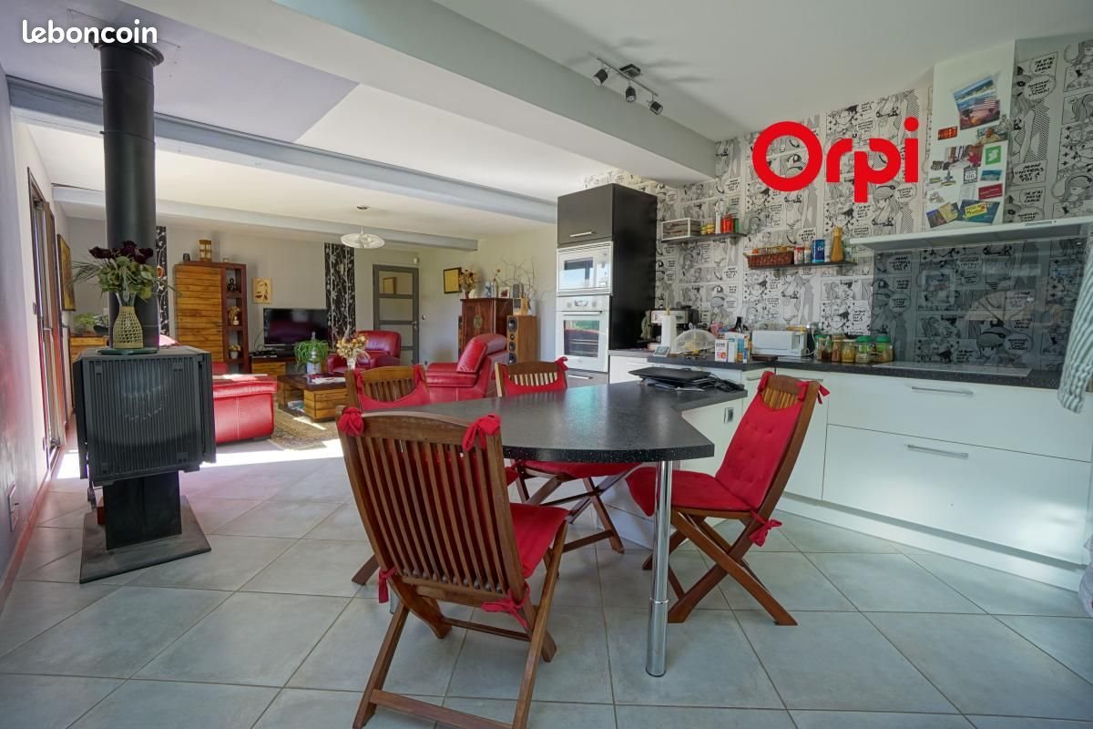 Maison à louer, 179m², Bernay