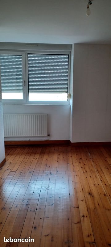 Appartement à louer, 100m², Thizy