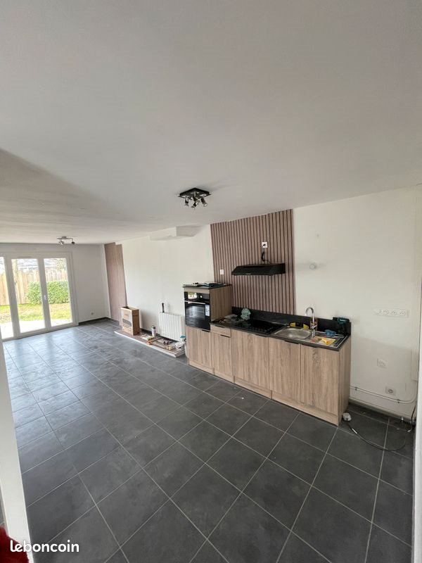 Maison à louer, 100m², Guécélard