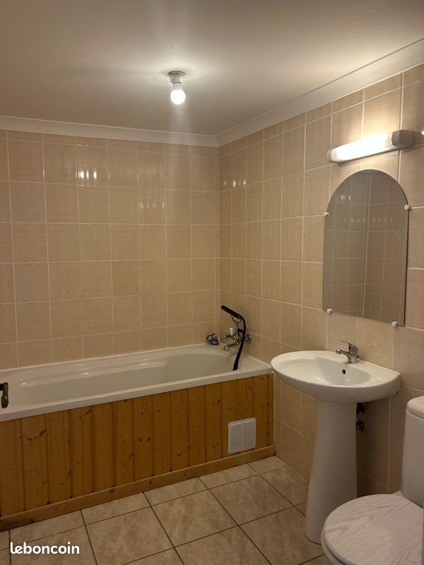 Appartement à louer, 55m², Grosbreuil