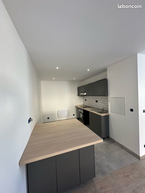 Appartement à louer, 80m², Fismes