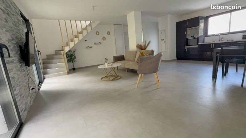 Maison à louer, 105m², Sillingy